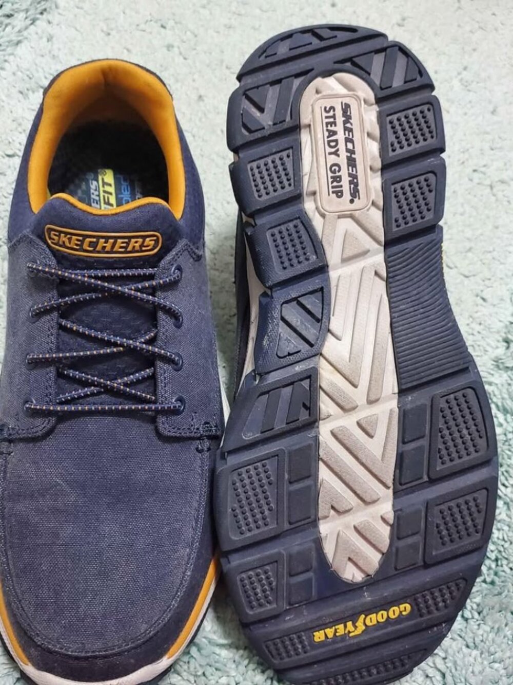 Men Sketchers 10.5 Brand New